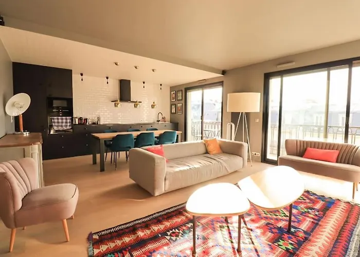 Luxuriousflat#victorhugo#trocadero#vieweffeiltower Paris
